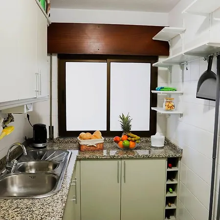 Comfortable In 95 Sqm Includes Parking Apartment Funchal (Madeira)