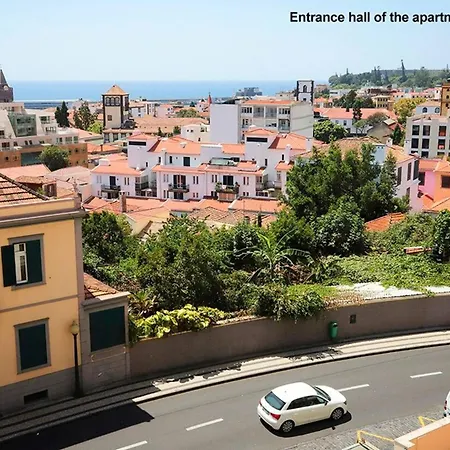 Comfortable In 95 Sqm Includes Parking Apartment Funchal (Madeira)